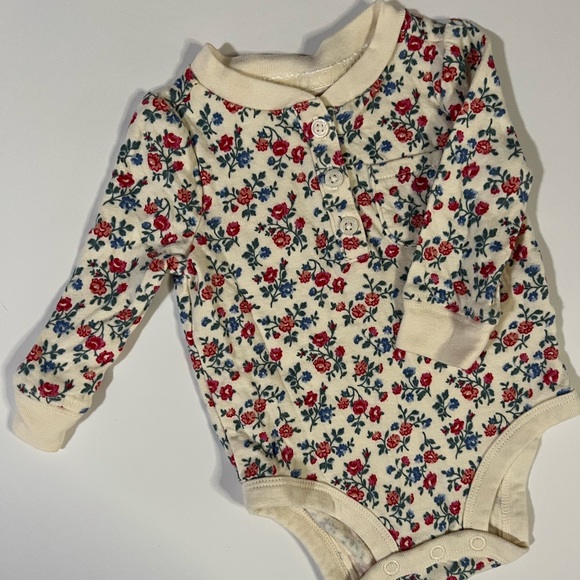 🔴OshKosh Baby Girl Long Sleeve Floral Onesie SZ 3 Months 🌹